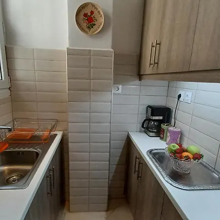 Vintage With Modern Amenities Apartment *