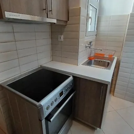 Apartment Vintage With Modern Amenities Athens