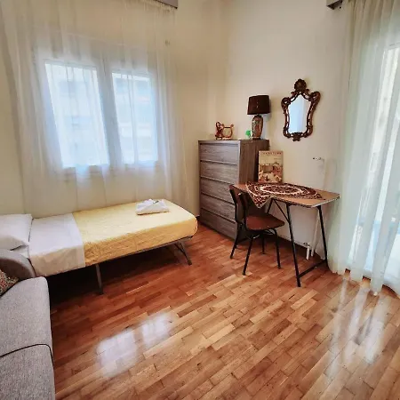 Vintage With Modern Amenities Apartment