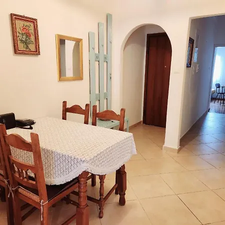 Vintage With Modern Amenities * Athens